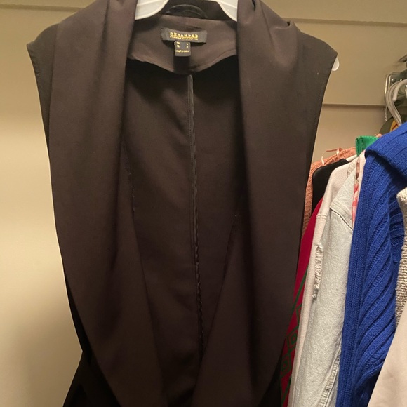 Sleeveless cardigan with pockets - Picture 1 of 3